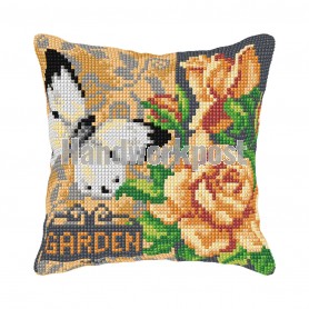 kruissteekkussen garden, vlinder met rozen