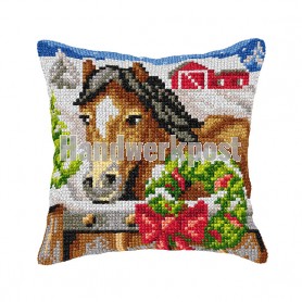 kruissteekkussen paard in kerst/wintersfeer