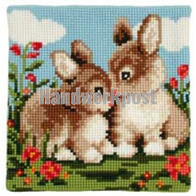 kruissteekkussen konijnen in zomersfeer