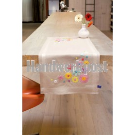 kruissteekloper fleurige bloemen, beige