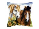 kruissteekkussen paarden met bloemen