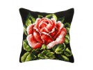 kruissteekkussen rode roos op zwart