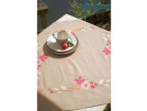 kruissteekdekservet rose bloemen, beige
