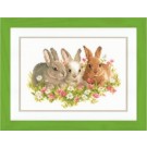 borduurpakket konijnen in bloemenveld