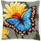 kruissteekkussen vlinder op dahlia